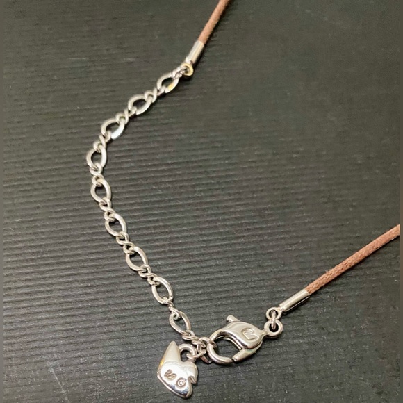 💠LEATHER & SILVER NECKLACE, FLOWER-SHAPED PENDANT AND DIAMOND STONE💠 - Picture 7 of 10